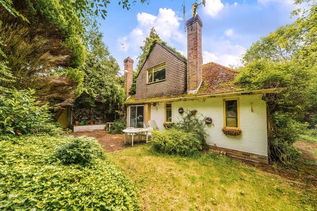3 bed property, in Aylmer Drive, £2,850,000