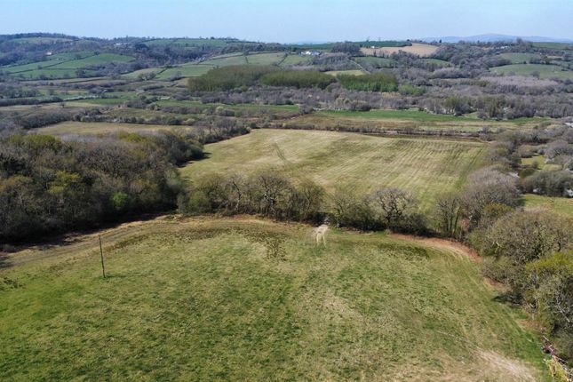 Studio, in Llanddewi Velfrey, £400,000