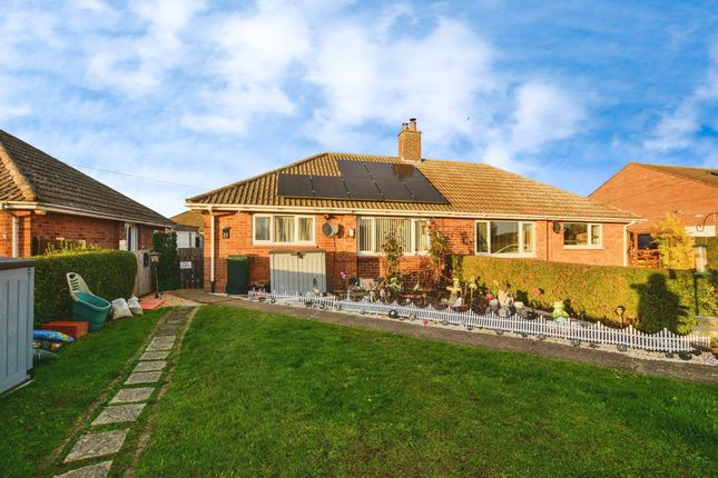 2 bed property, in Frithville Road, £100,000