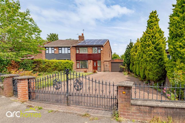 3 bed property, in Ringway Avenue, £240,000