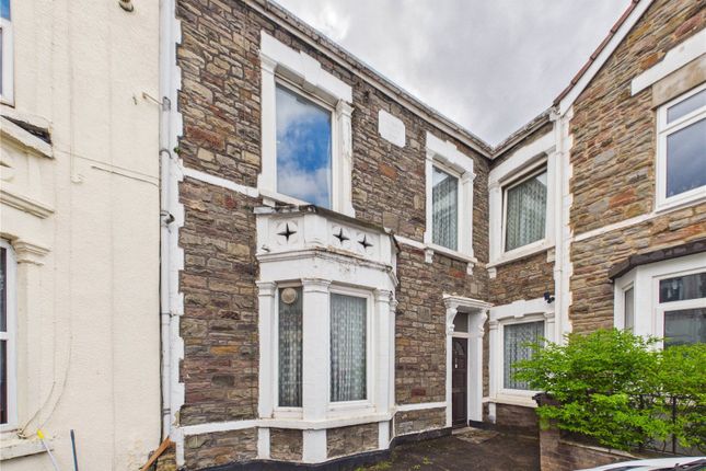 4 bed property, in Gloster Avenue, £425,000