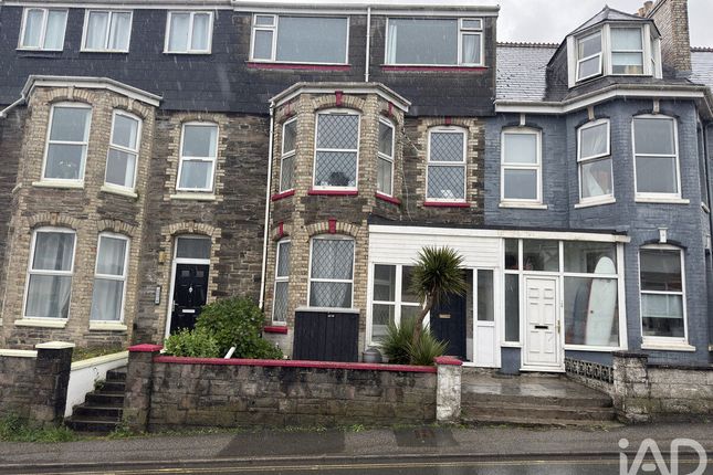 5 bed property, in Trenance Road, £425,000