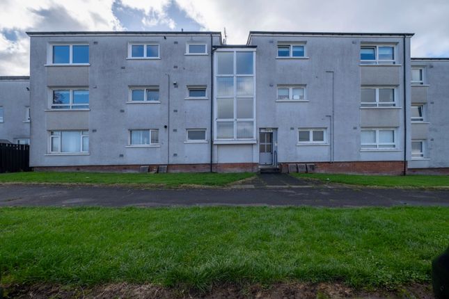 2 bed property, in Maybole Road, £43,000
