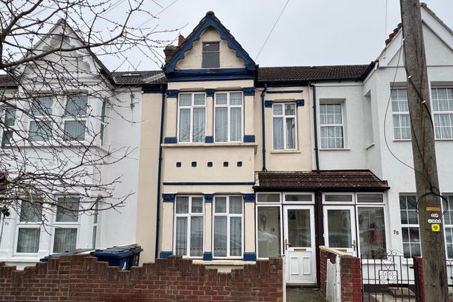 3 bed property, in Oswald Road, £524,500