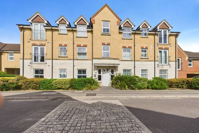 2 bed property, in Sunlight Gardens, £175,000