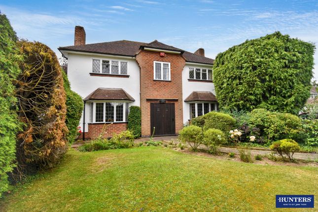 4 bed property, in Monsell Drive, £600,000