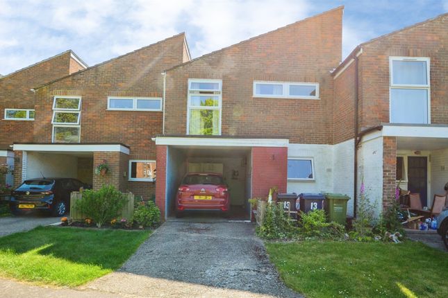 3 bed property, in Meades Lane, £475,000