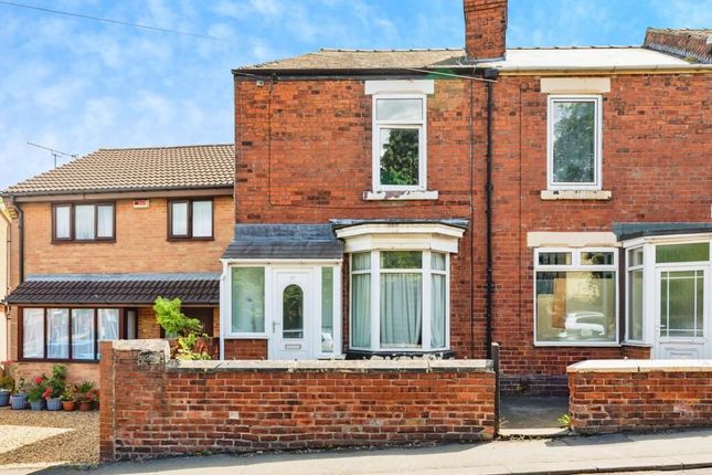 2 bed property, in 51 Meadowhall Road, £60,000