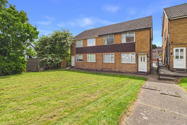 2 bed property, in Ash Court, £110,000