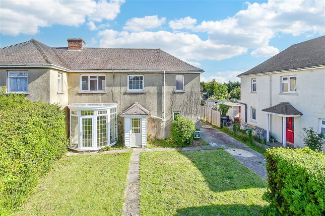 3 bed property, in Arundel Road, £250,000