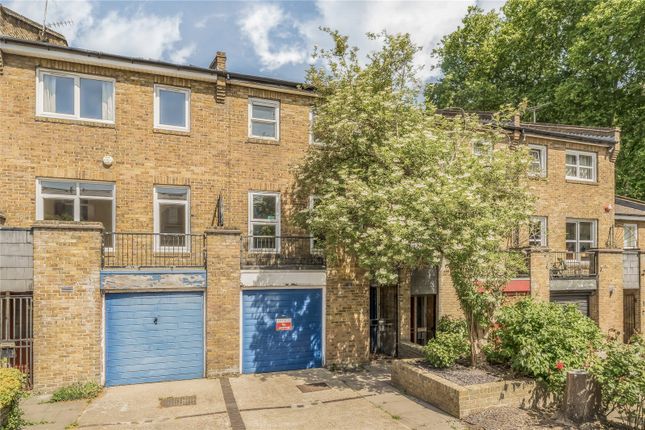4 bed property, in Danesdale Road, £800,000