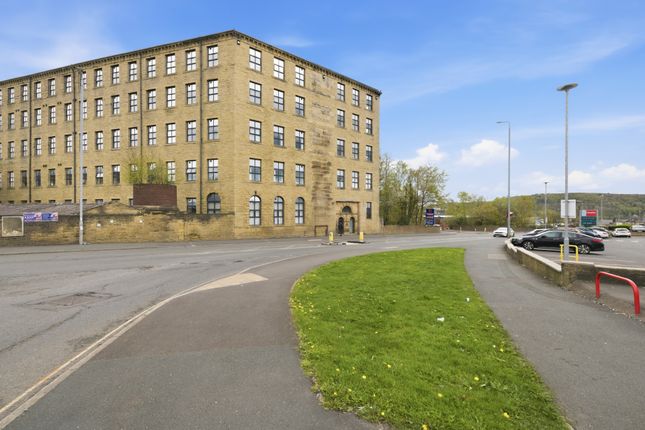 1 bed property, in Pellon Lane, £48,000