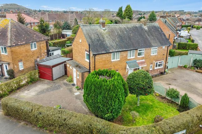 2 bed property, in Sherwood Avenue, £180,000