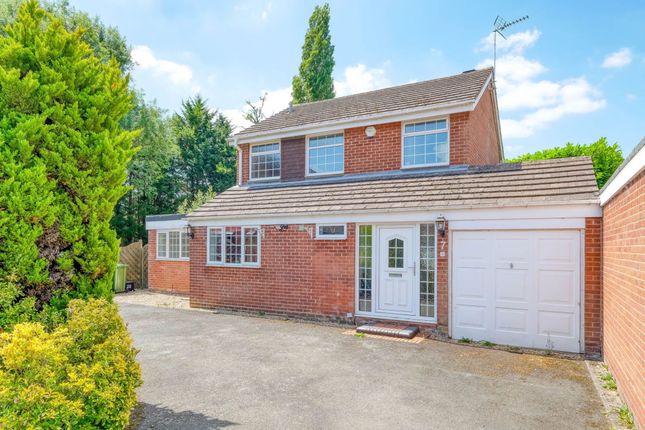 3 bed property, in Coppice Close, £595,000