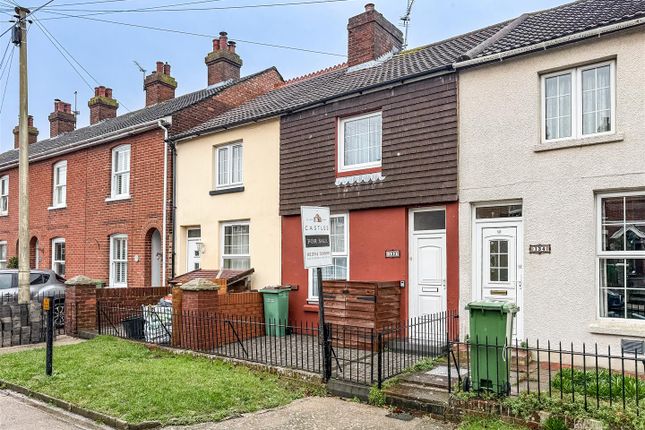 2 bed property, in Castle Street, £220,000