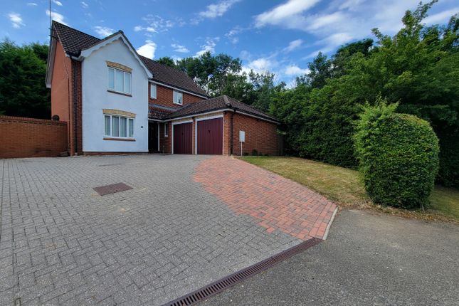 4 bed property, in Hazel Rise, £499,995