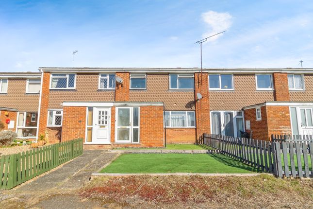 3 bed property, in Grange Close, £350,000