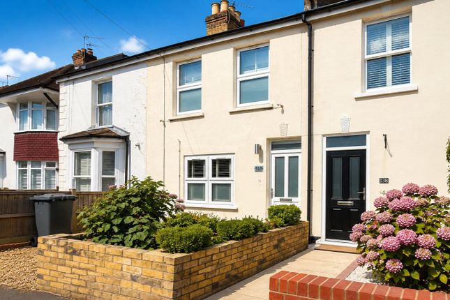 3 bed property, in Wendover Road, £400,000