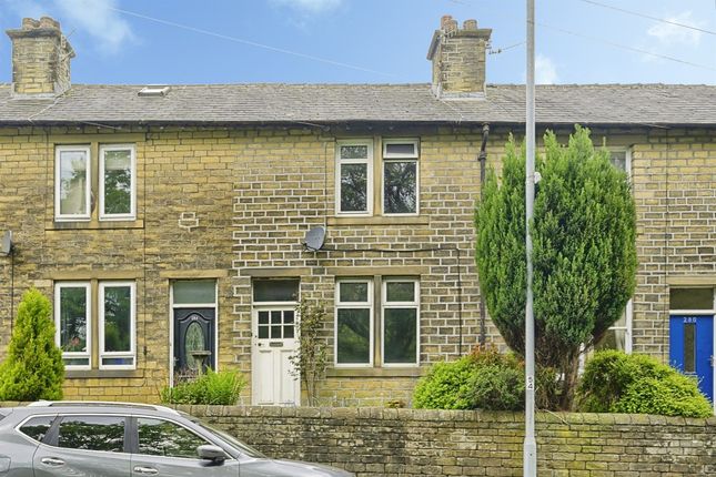 2 bed property, in Oldham Road, £160,000