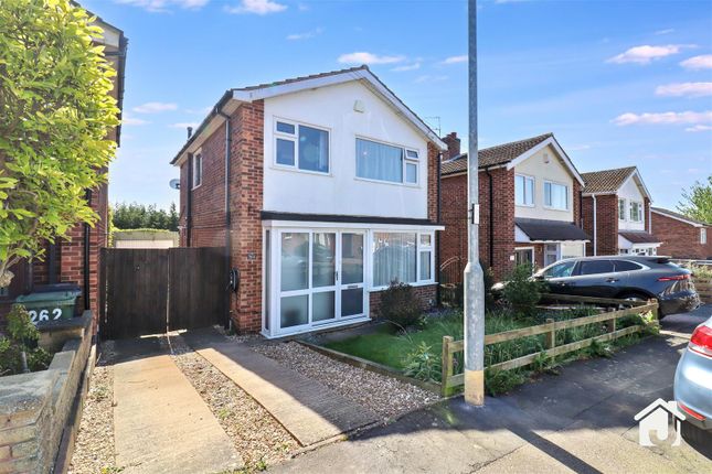 3 bed property, in Link Road, £329,950