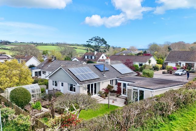 3 bed property, in Salt Box Close, £650,000
