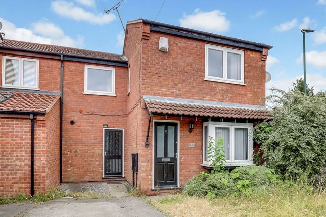 3 bed property, in Corsham Gardens, £200,000