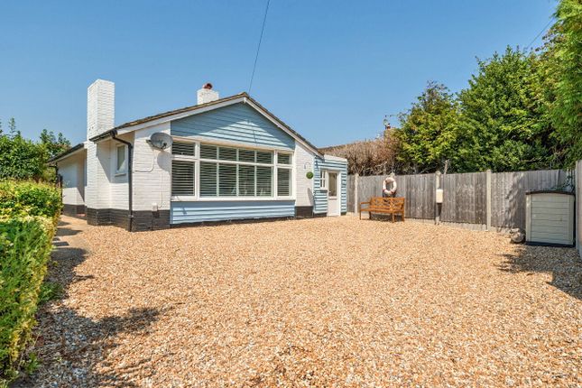 3 bed property, in Pinehurst Avenue, £625,000