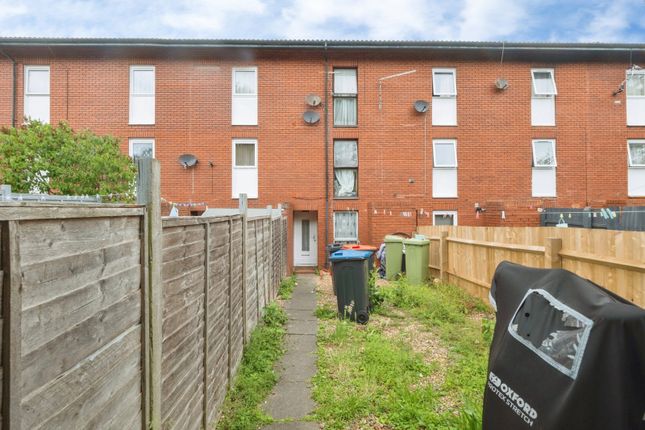 4 bed property, in Permayne, £270,000