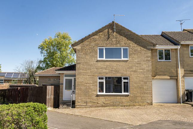 4 bed property, in Waveney Road, £525,000