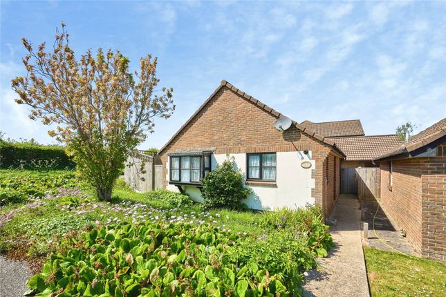 2 bed property, in Cherrywood View, £275,000