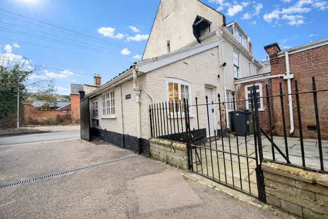3 bed property, in Ivy House, £39,000