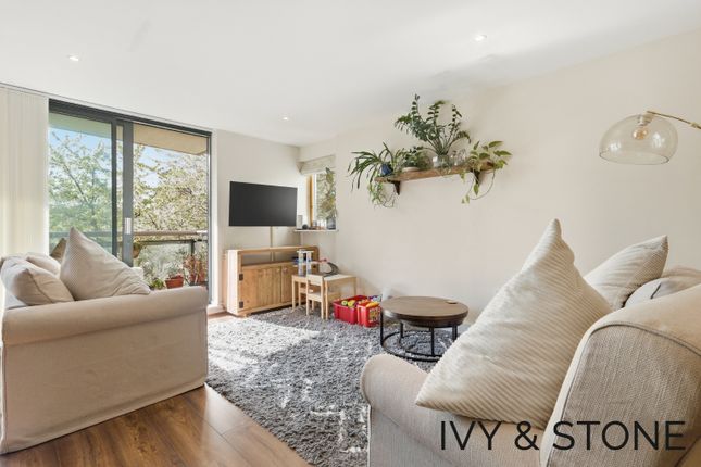 1 bed property, in Galaxy Building, £375,000