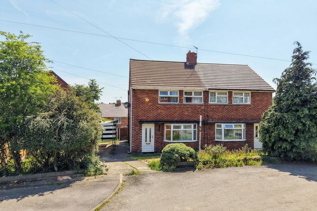 2 bed property, in Kingswood Close, £170,000