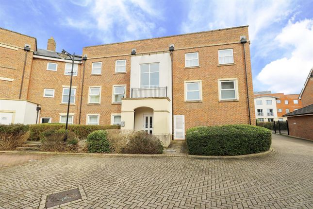 2 bed property, in Sentry House, £465,000
