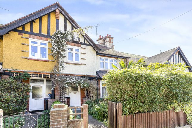 3 bed property, in Cross Lane East, £350,000