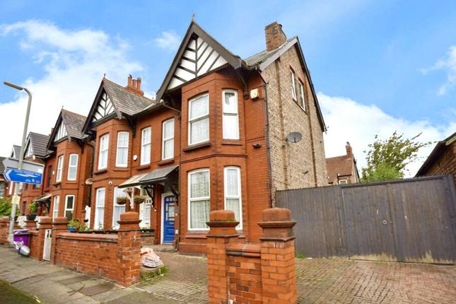 5 bed property, in Melling Road, £285,000