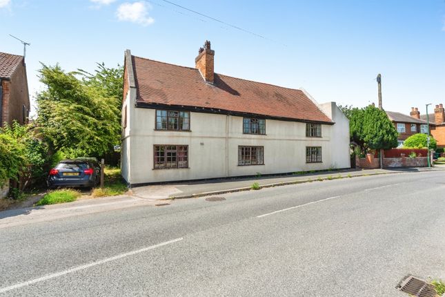 5 bed property, in 31-33 Main Road, £575,000