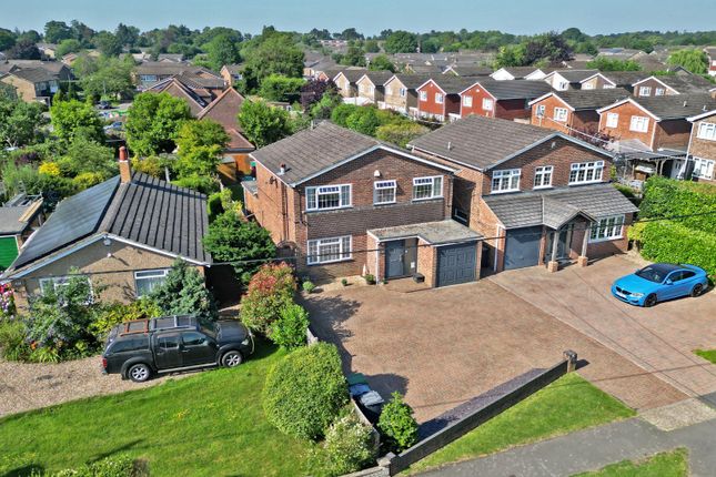 4 bed property, in Penn Road, £675,000
