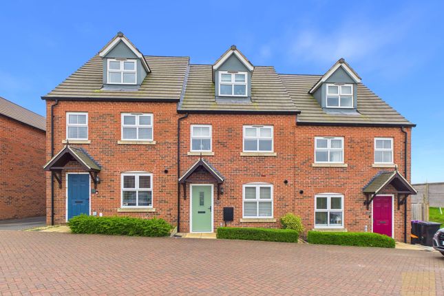 3 bed property, in Barrowfield Drive, £325,000