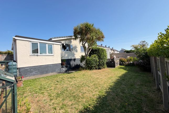 4 bed property, in Pencae, £349,950