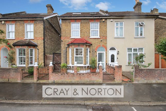 4 bed property, in Limes Road, £500,000
