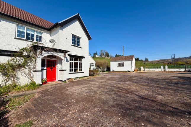 5 bed property, in Llansoy, £750,000