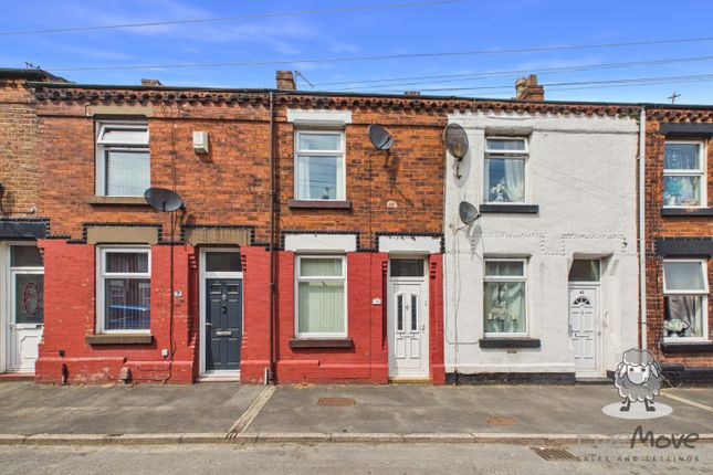 2 bed property, in Lascelles Street, £90,000