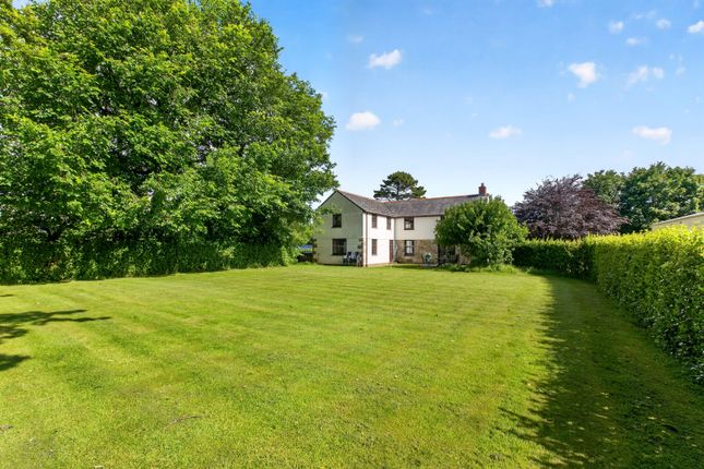 5 bed property, in Red Lane, £750,000