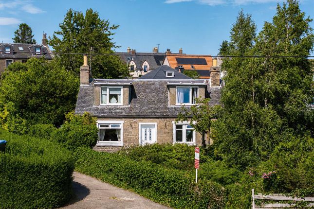 4 bed property, in Coupar Angus Road, £225,000