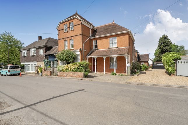 5 bed property, in Bigfrith Lane, £900,000