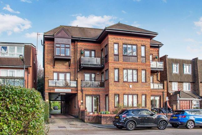 2 bed property, in Marsh Lane, £515,000