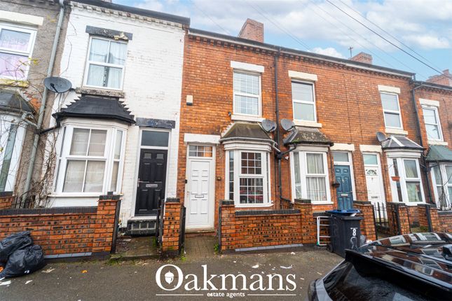 2 bed property, in Summerfield Crescent, £190,000