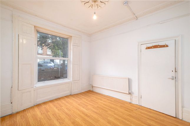 6 bed property, in Sussex Way, £925,000