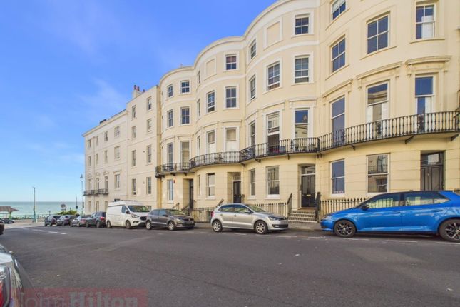 1 bed property, in Eaton Place, £360,000